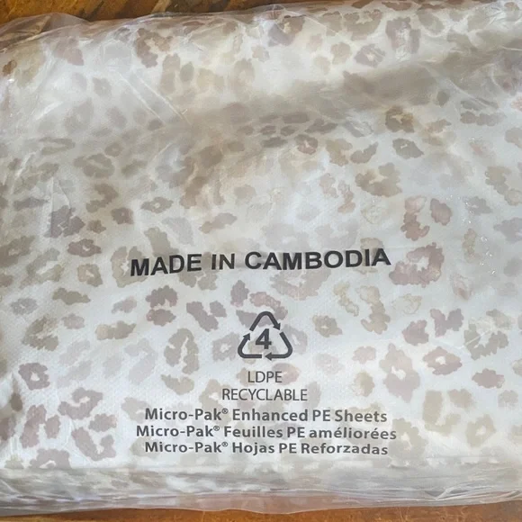 Bundle Sonia Kashuk make up bag and Eye Brush Set - Gold and Cream - Picture 6 of 7